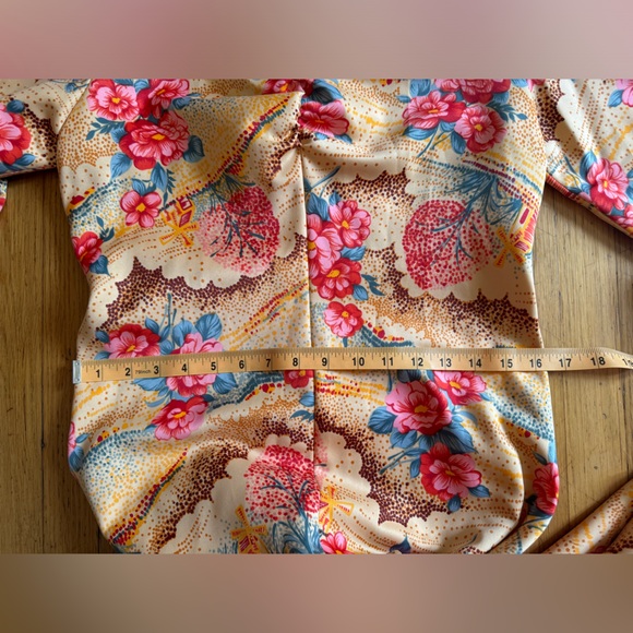 70s Vintage Long Sleeve Floral Dress with Oversized Collar - Picture 5 of 5